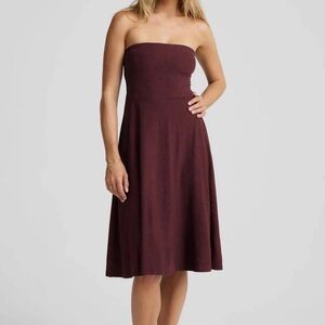 Beyond Yoga featherweight strapless dress